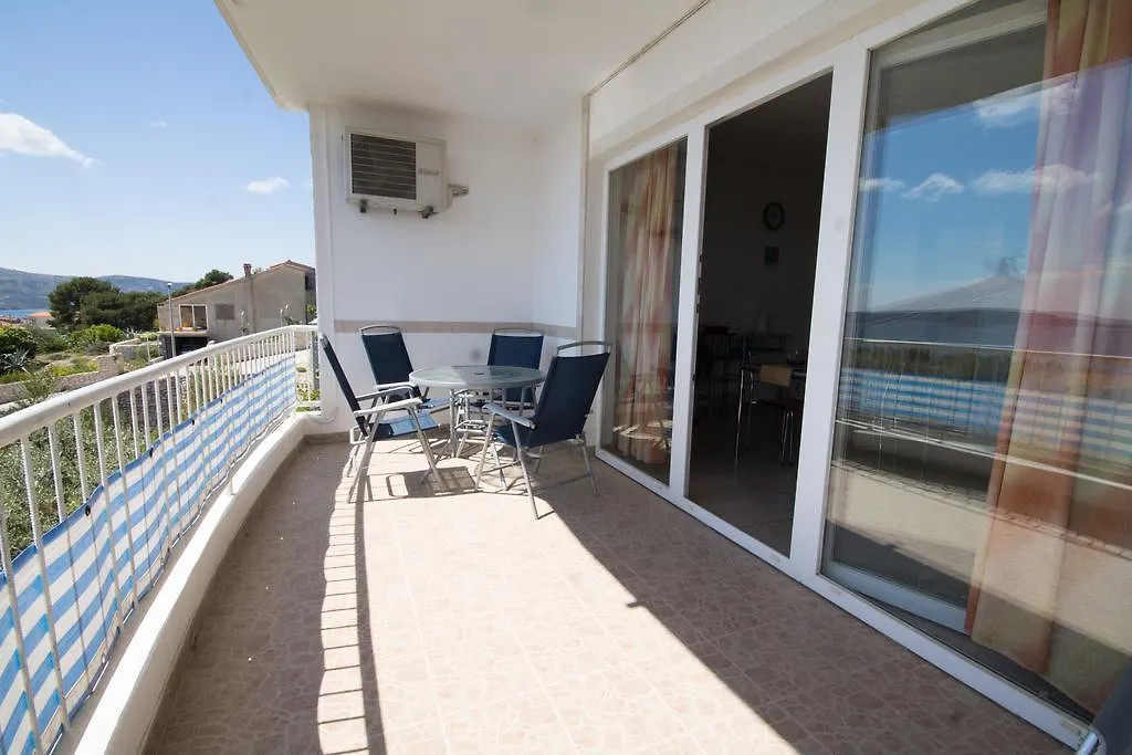 Apartments Jasna Trogir